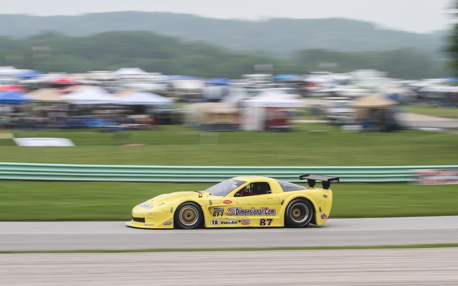  Peterson fends off Ruman for pole